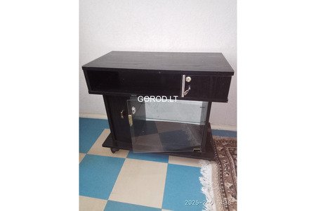 столик на колесах