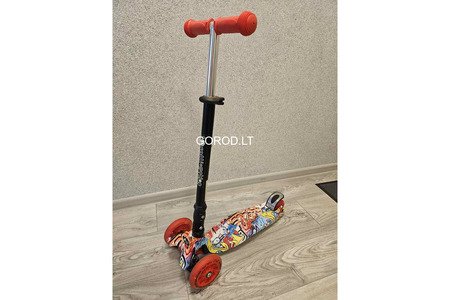 Продам детский складной самокат.