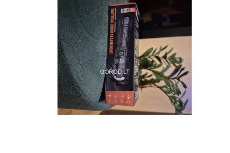 LED фонарик с подзарядкой.