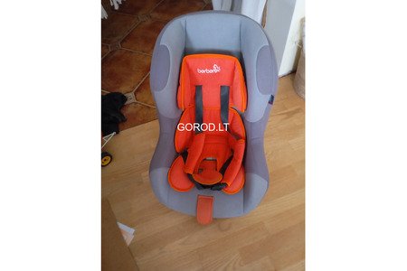 Автомобильное кресло