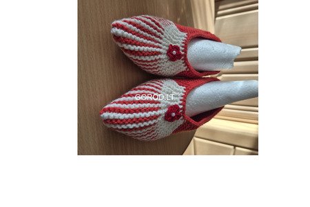 Вязаные тапочки.