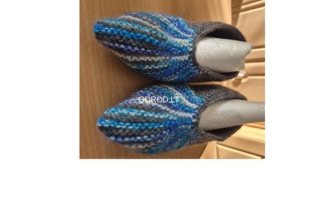 Вязаные тапочки.