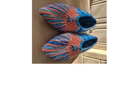 Вязаные тапочки.