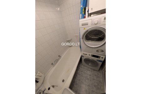 продается 4-х комн. квартира