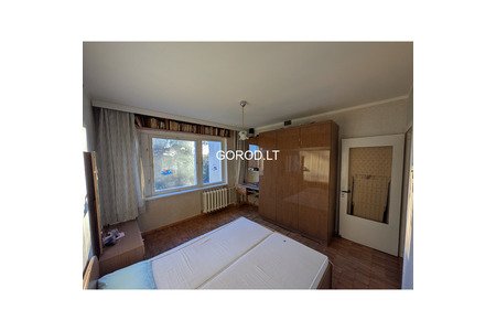 продается 4-х комн. квартира