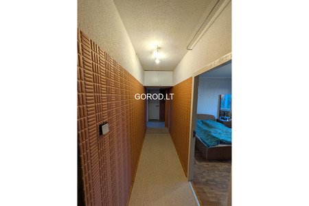 продается 4-х комн. квартира