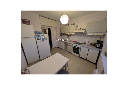 продается 4-х комн. квартира