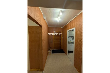 продается 4-х комн. квартира