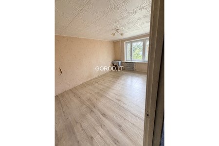 Продаётся 1-комнатная квартира в Висагинасе, ул. Космосо, 4 — 33 м² | 3 этаж | 31 000 €