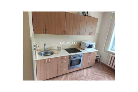 Продается 1-комнатная квартира в 1-ом микрорайоне