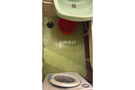 Продается 1-комнатная квартира в 1-ом микрорайоне
