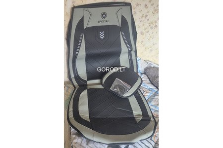 Продам автомобильные чехлы на сидения.